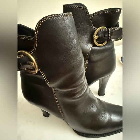 Ankle boots - Picture 2 of 5